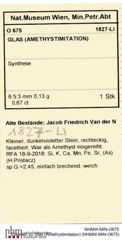 Etiketten zu Glas (Amethystimitation) (NHMW-MIN-O675)